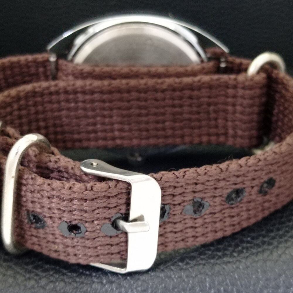 Vintage 1973  Henri Sandoz Manual Mens Silver Watch W/Nato Strap - Picture 2 of 9